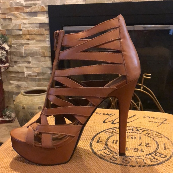 Chinese Laundry Shoes - LEATHER Cognac platform sandal.  Size 10